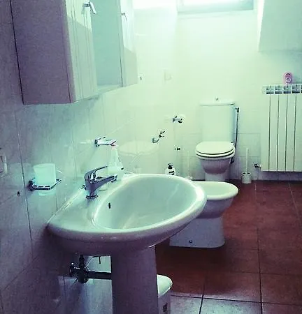 Luna Nocleg ze śniadaniem *